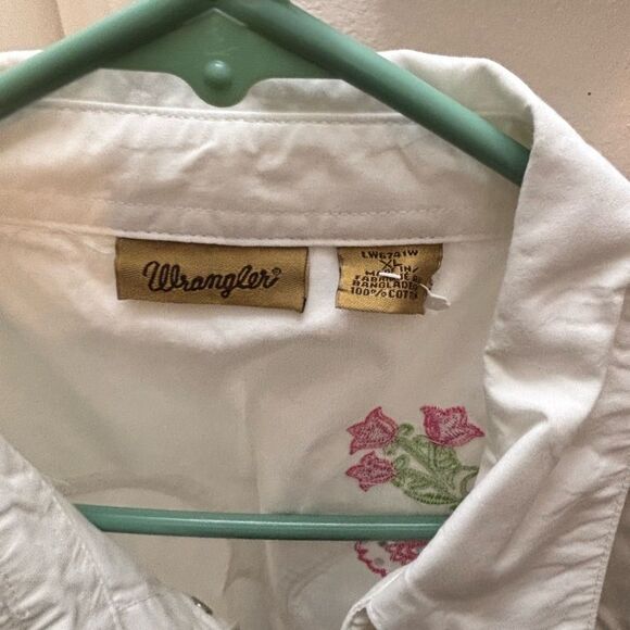 White Embroidered Women Wrangler Shirt - Picture 4 of 4